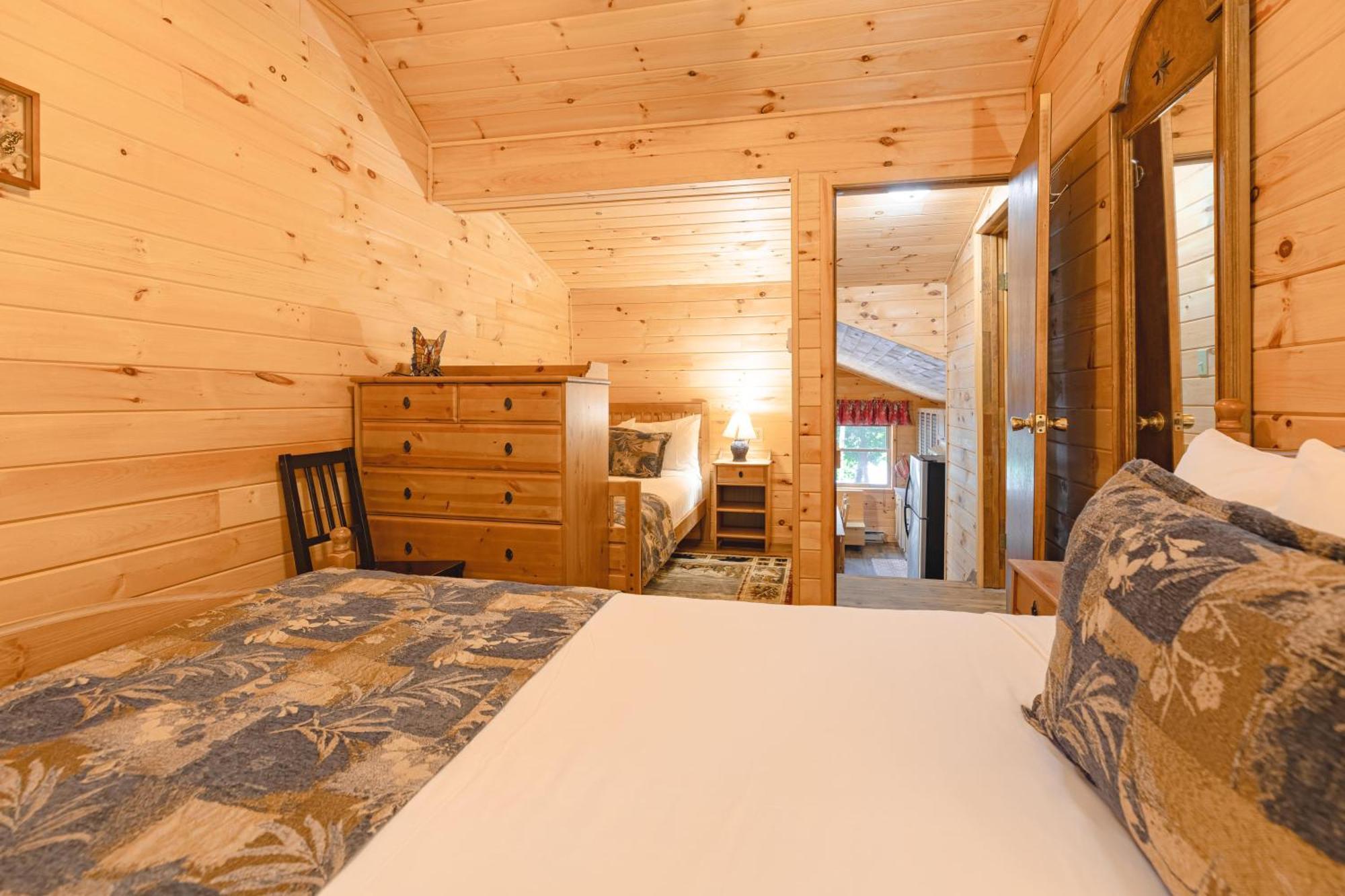 Motel Long Lake And Cottages ภายนอก รูปภาพ