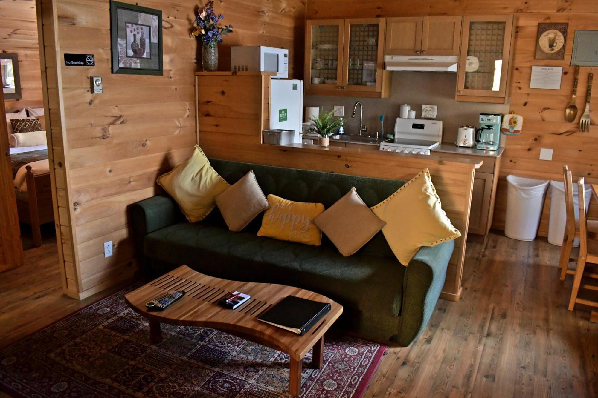 Motel Long Lake And Cottages ภายนอก รูปภาพ